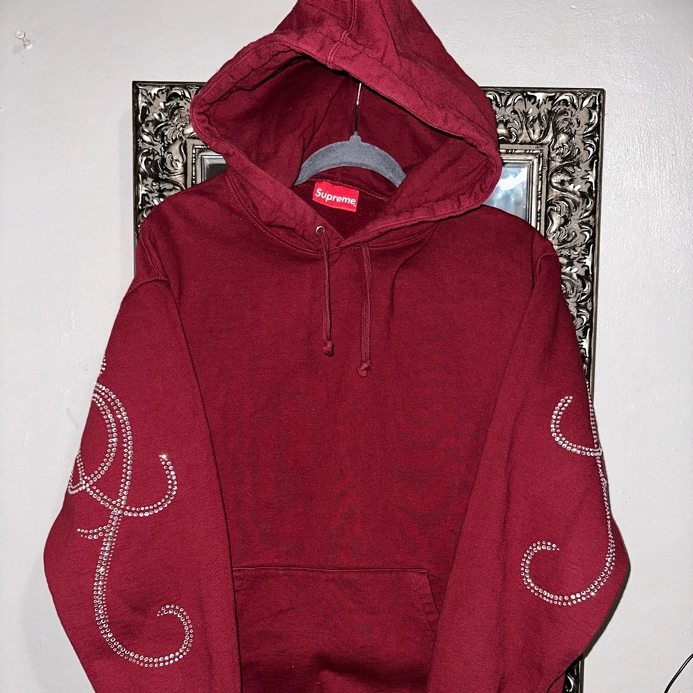 Supreme red hoodie size men’s medium